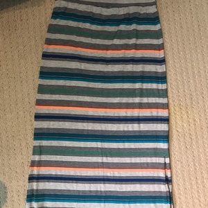 Olive and Oak slotted maxi skirt